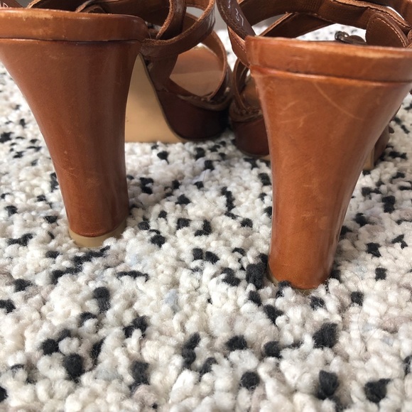 Brown’s B2 Caramel Leather Platform Sandals - Picture 2 of 7